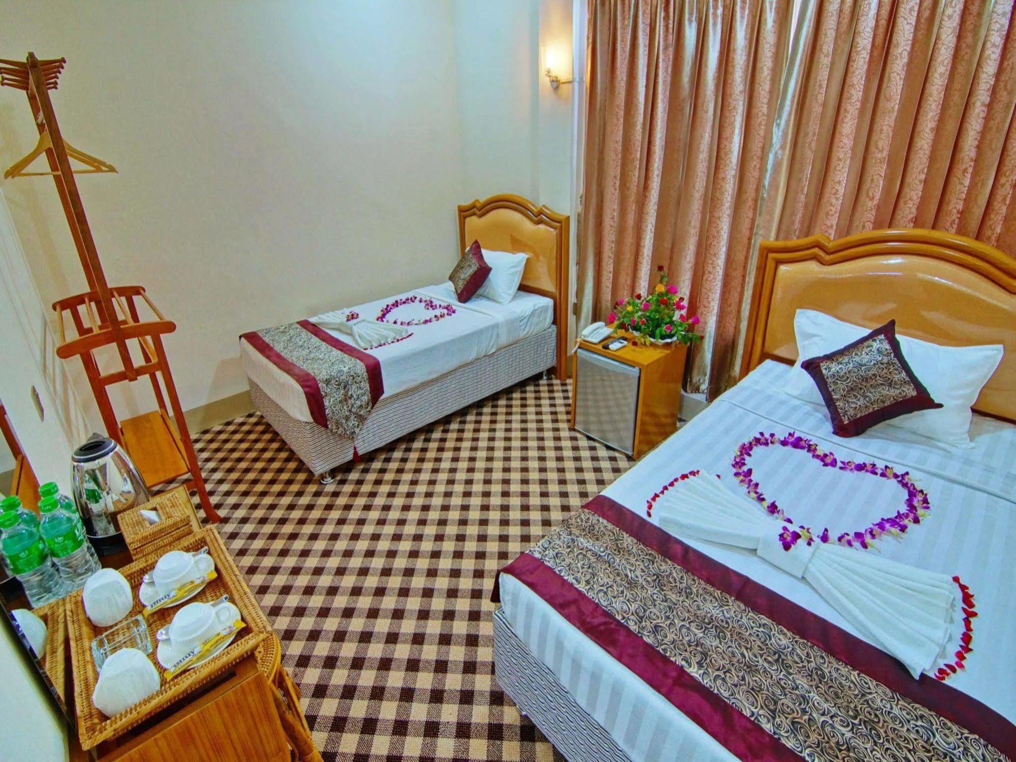 מנדלאי Hotel Victory Point מראה חיצוני תמונה