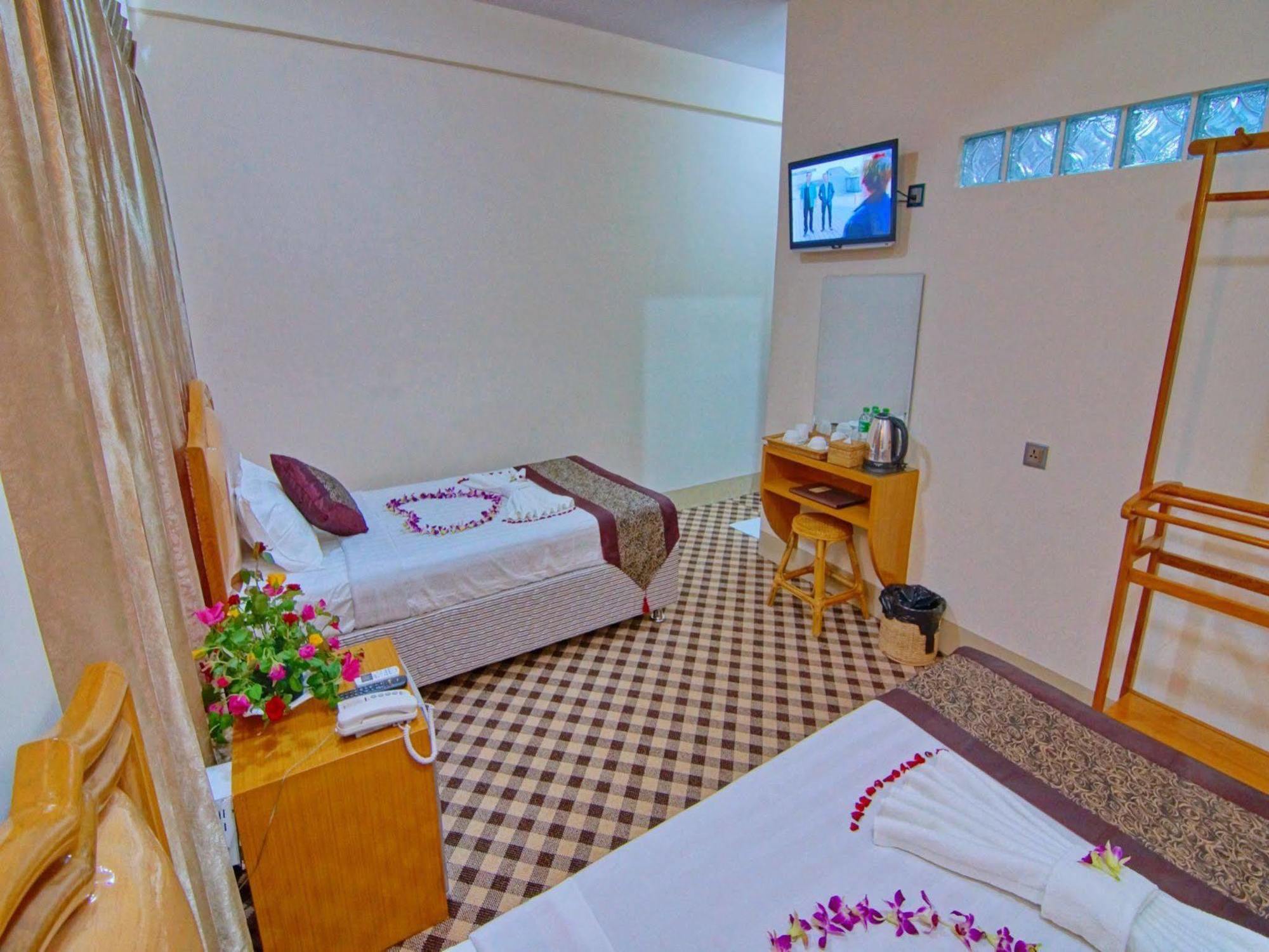 מנדלאי Hotel Victory Point מראה חיצוני תמונה