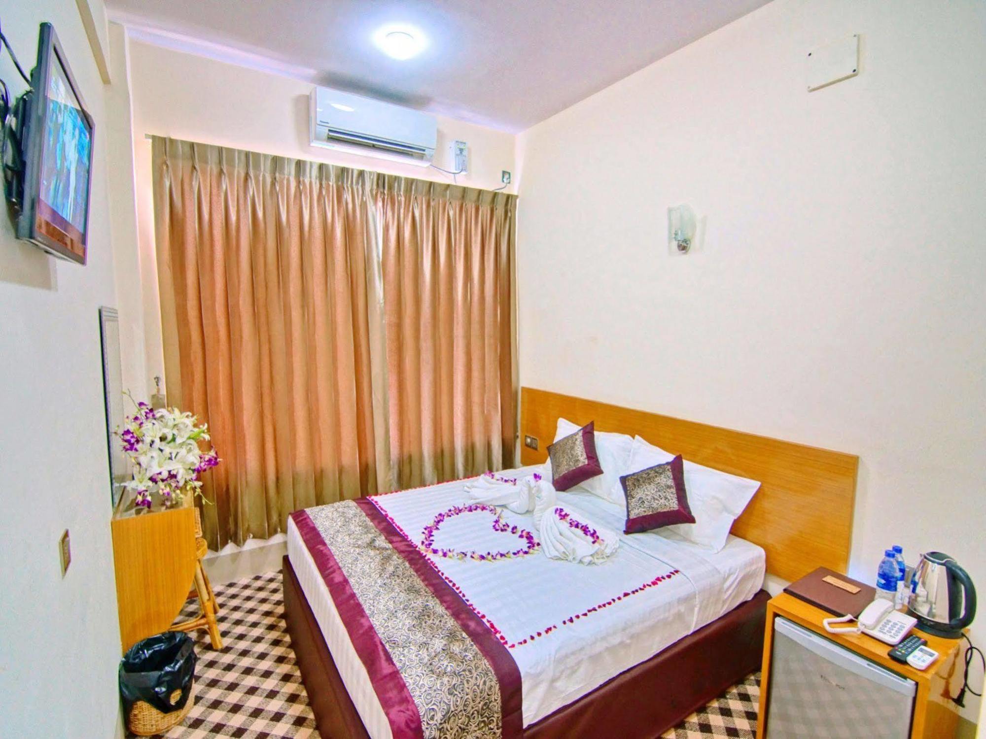 מנדלאי Hotel Victory Point מראה חיצוני תמונה